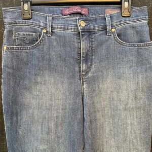 Gloria Vanderbilt Women's Blue Wash‎ Amanda Straight Denim Jeans Size 8